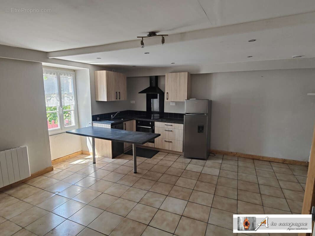 Maison à CHAMBON-SUR-VOUEIZE