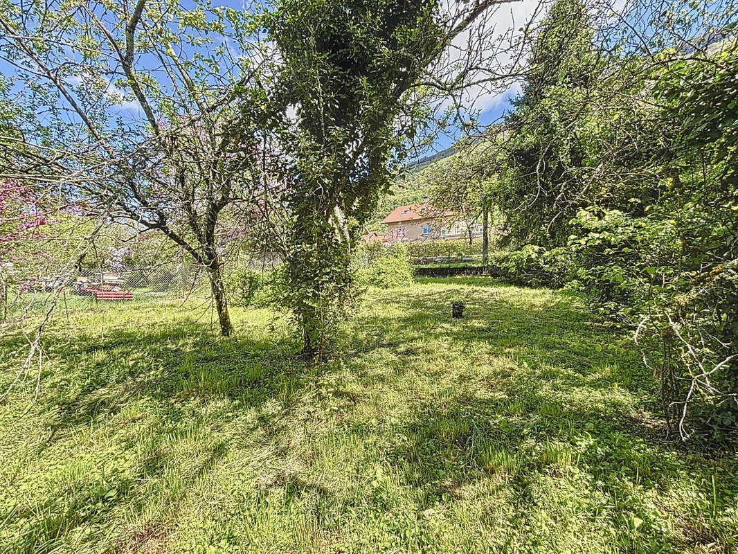 Terrain constructible 1762 m2 - Chindrieux - photo 7