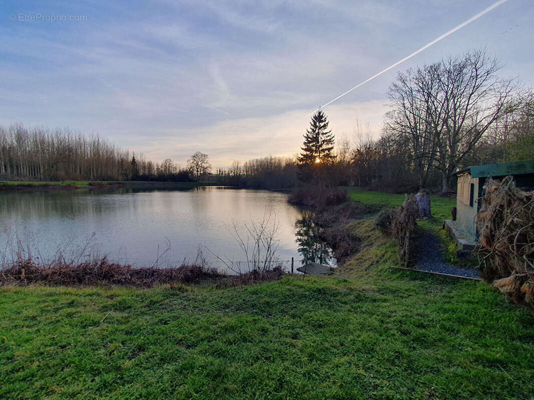 Terrain à CHATILLON-SUR-OISE