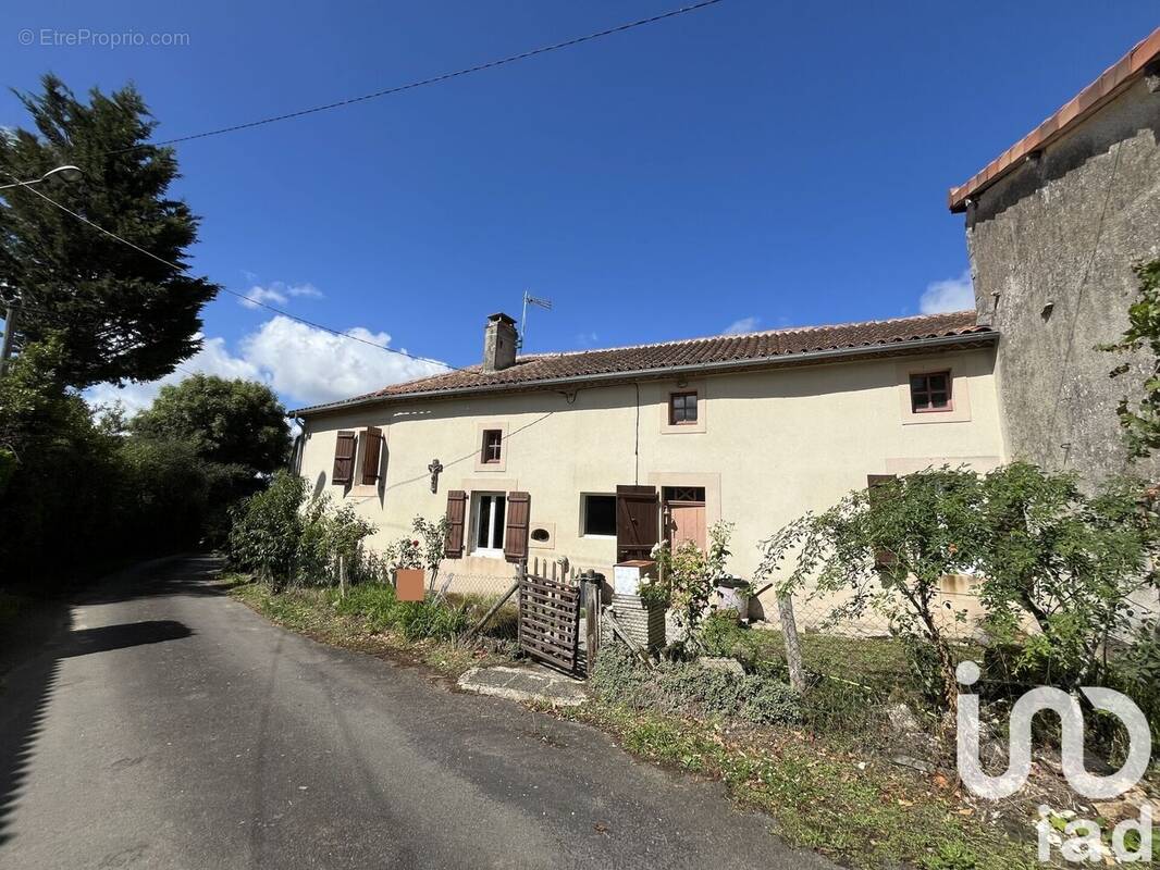 Photo 1 - Maison à CHIRAC