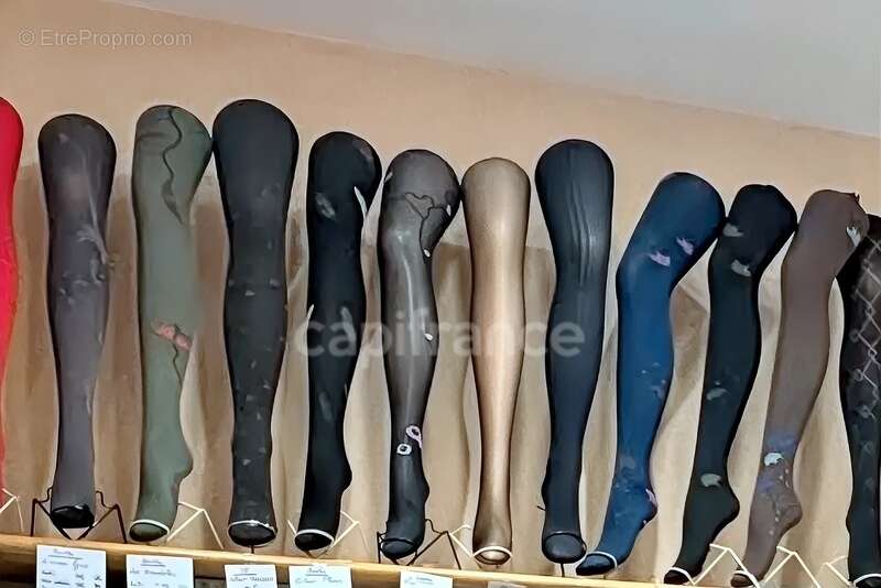 Emplacement n°1 au centre-ville de DOUARNENEZ(29) - Fonds de commerce de lingerie féminine, belle rentabilité - photo 4