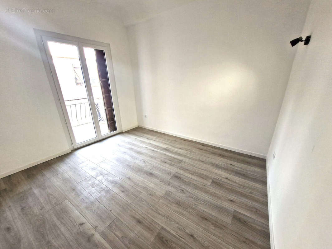 Appartement 31 m² à Sollies-Pont  - photo 3