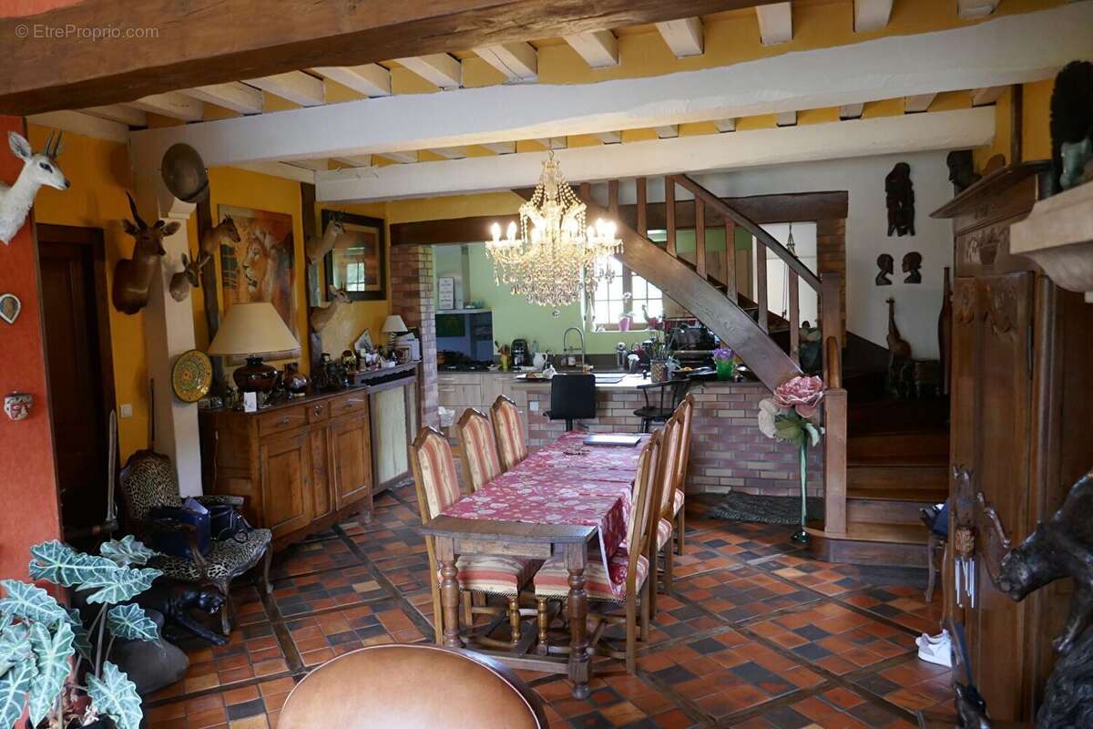 Maison 220 m² à Acquigny  - photo 4