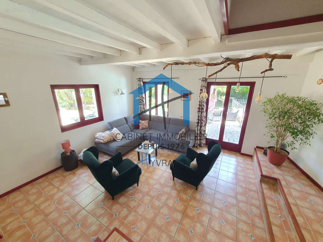 Maison à SAINT-MARTIN-LA-PLAINE