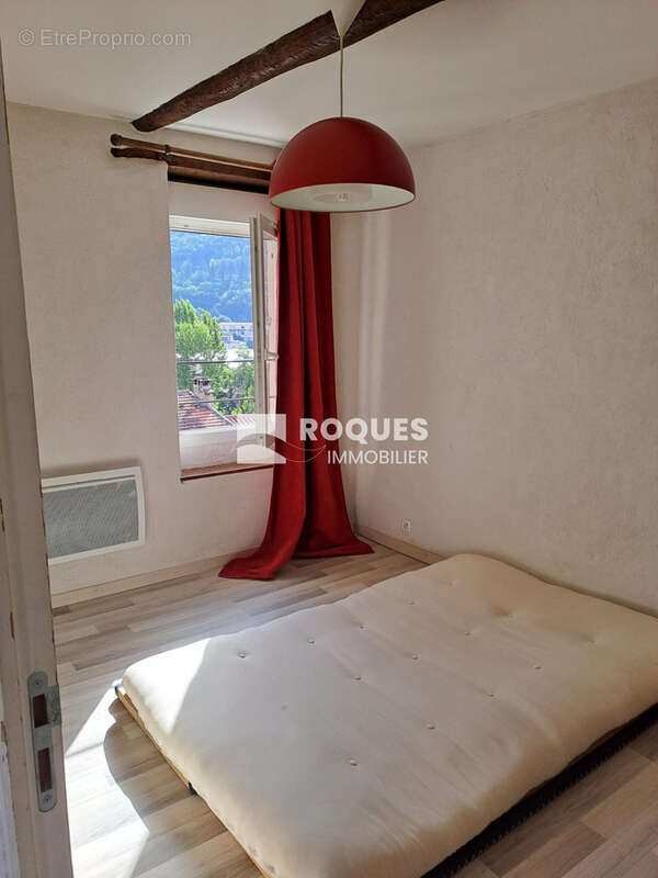 Lodève centre, appartement meublé de type 2 ! - photo 6