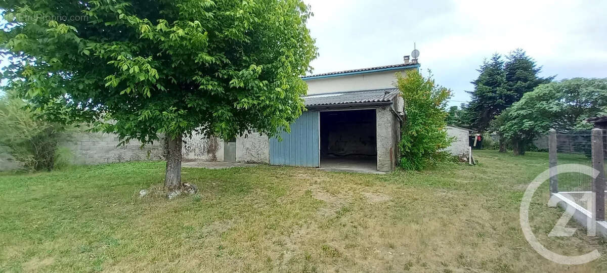 Maison à SABLONS