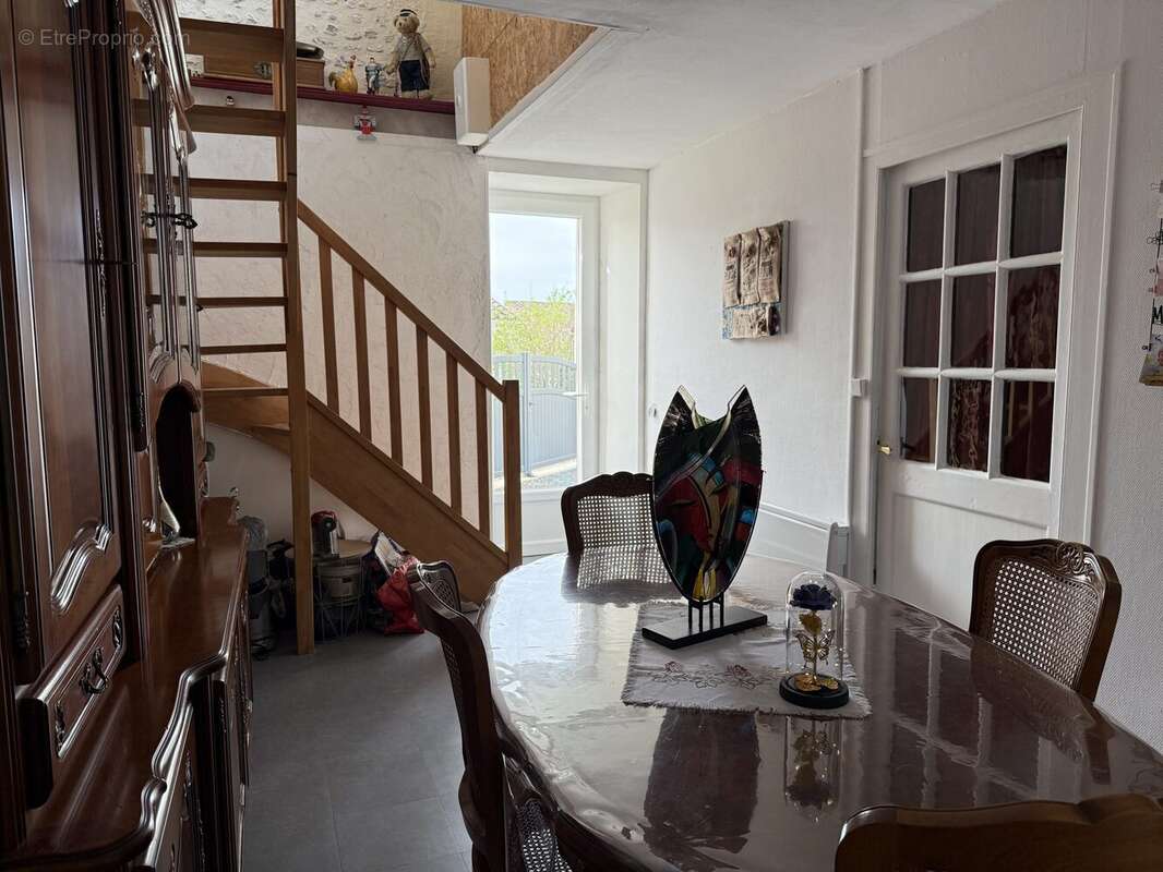 Maison à MORTAGNE-SUR-GIRONDE