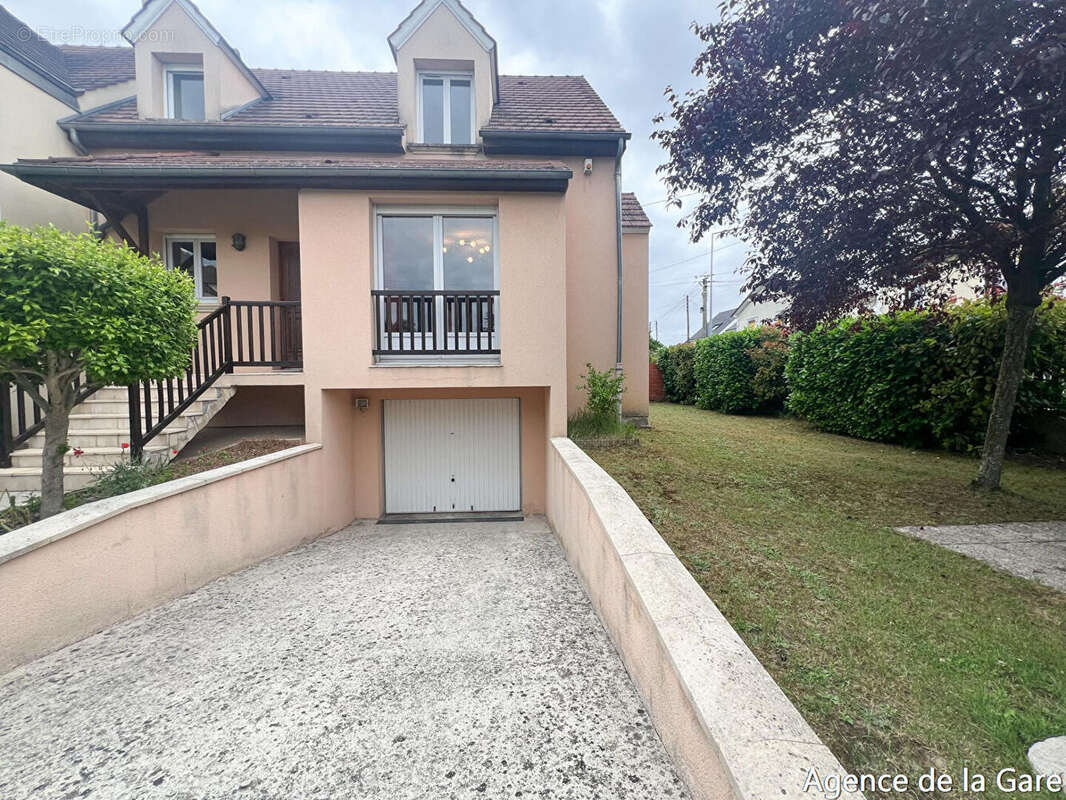 Maison à HOUILLES