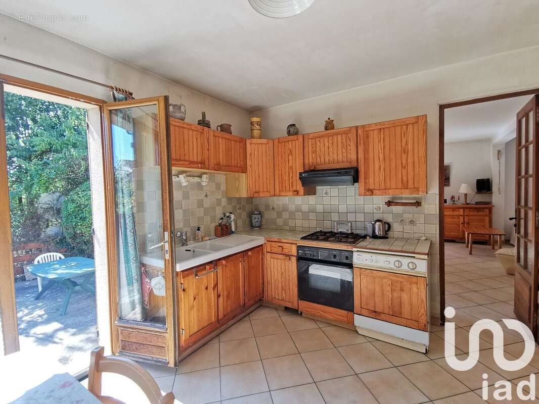 Photo 3 - Maison à BURES-SUR-YVETTE