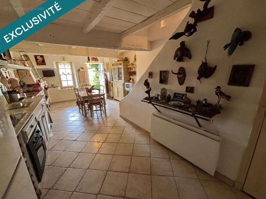 Maison 145 m² à Esparron  - photo 4