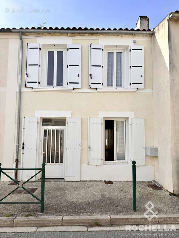 Maison à CIRE-D'AUNIS