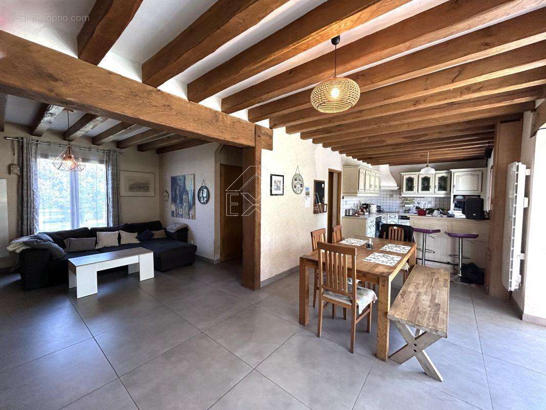 Maison à ROSNY-SUR-SEINE