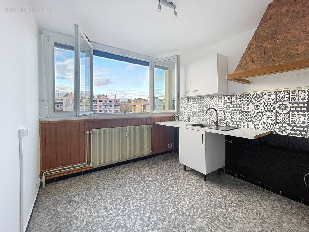 Appartement à SAINT-ETIENNE