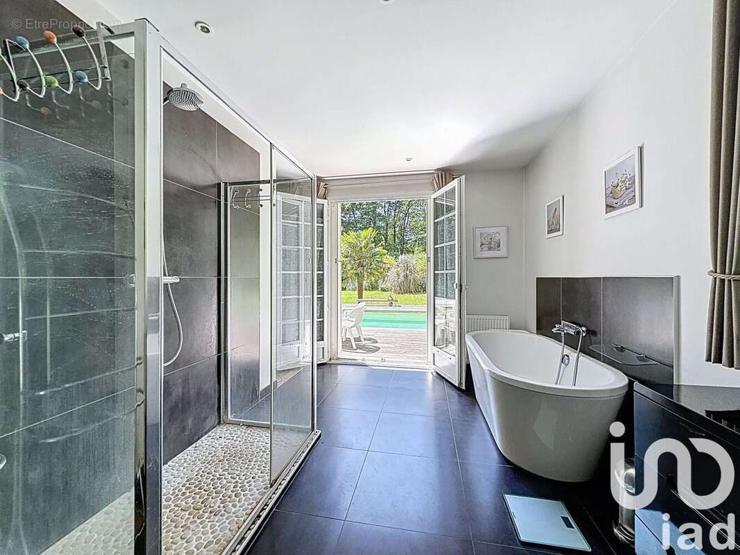 Photo 8 - Maison à DAMPIERRE-EN-YVELINES