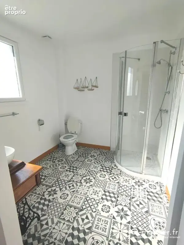 Salle d'eau chambre 01