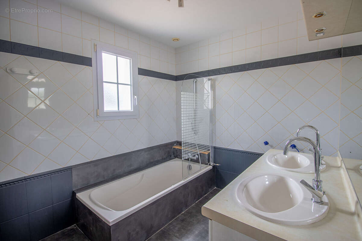 Maison à LA GARNACHE