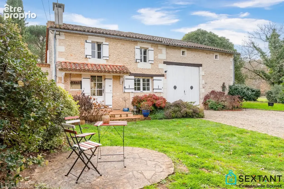 Charmante maison en pierre, situation privilégiée, piscine, 3 à 4 chambres, bureau, piscine, dépendance, sur 3250 m2 - photo 2