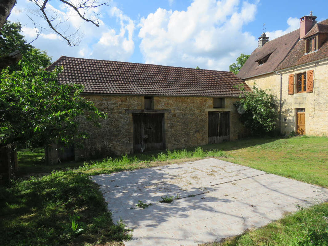 Maison à GRANGES-D'ANS