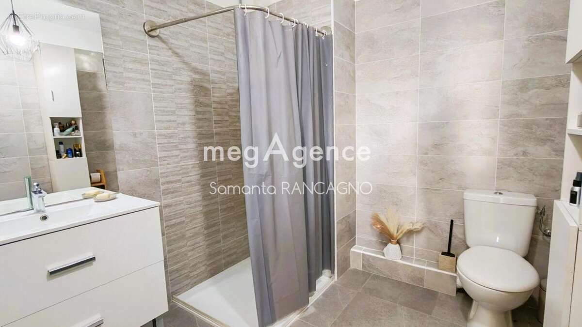 Appartement à PUGET-SUR-ARGENS