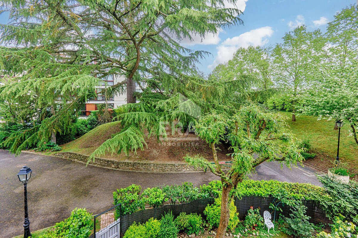 Appartement à FONTENAY-LE-FLEURY