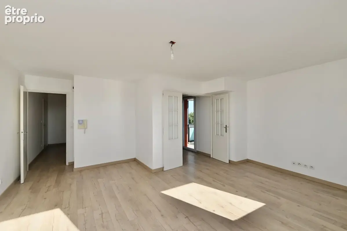 Appartement 3 pièces de 62,57 m² avec terrasse sans vis-à-vis, vue dégagée et parking en sous-sol - photo 3