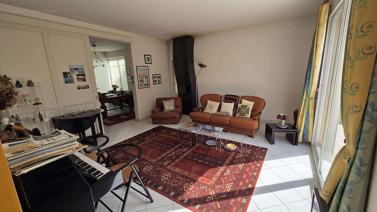 Maison à LE VAL-SAINT-PERE