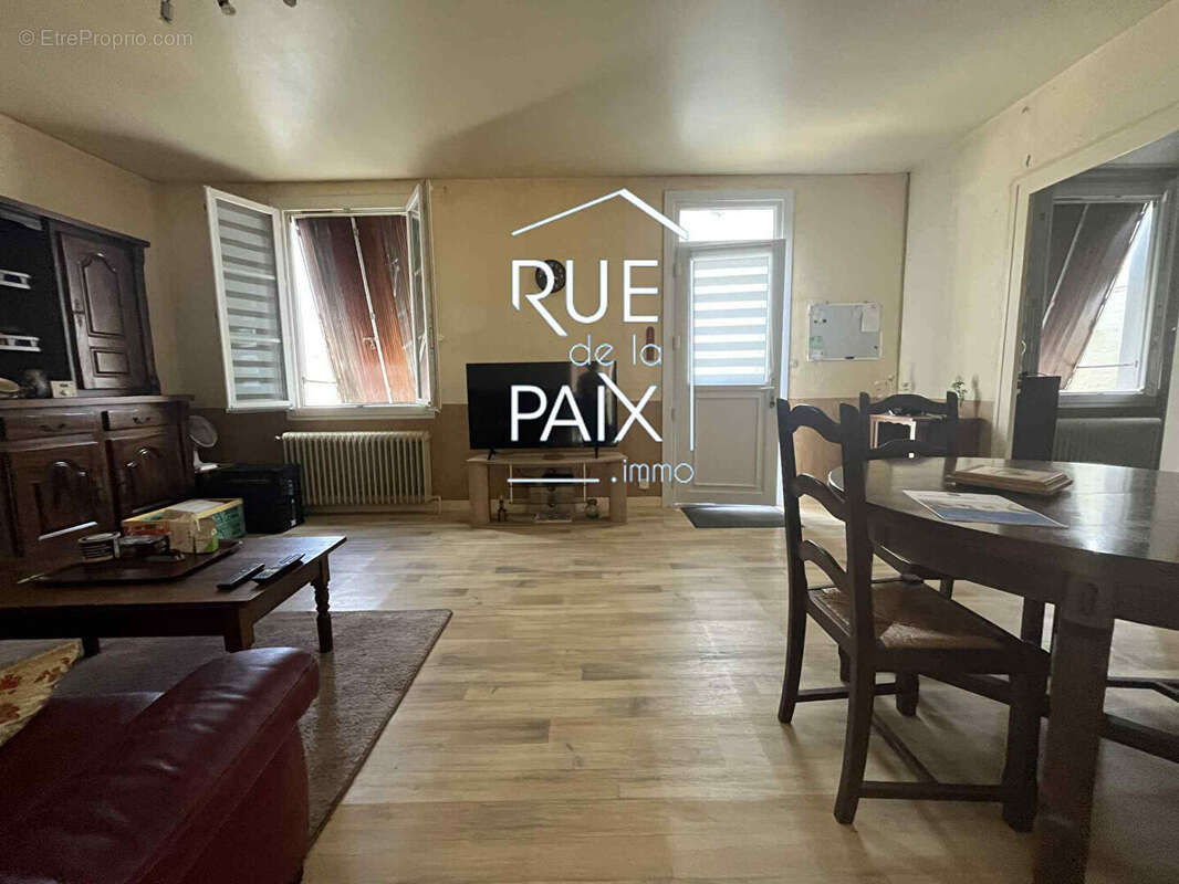 Maison à CHATELLERAULT