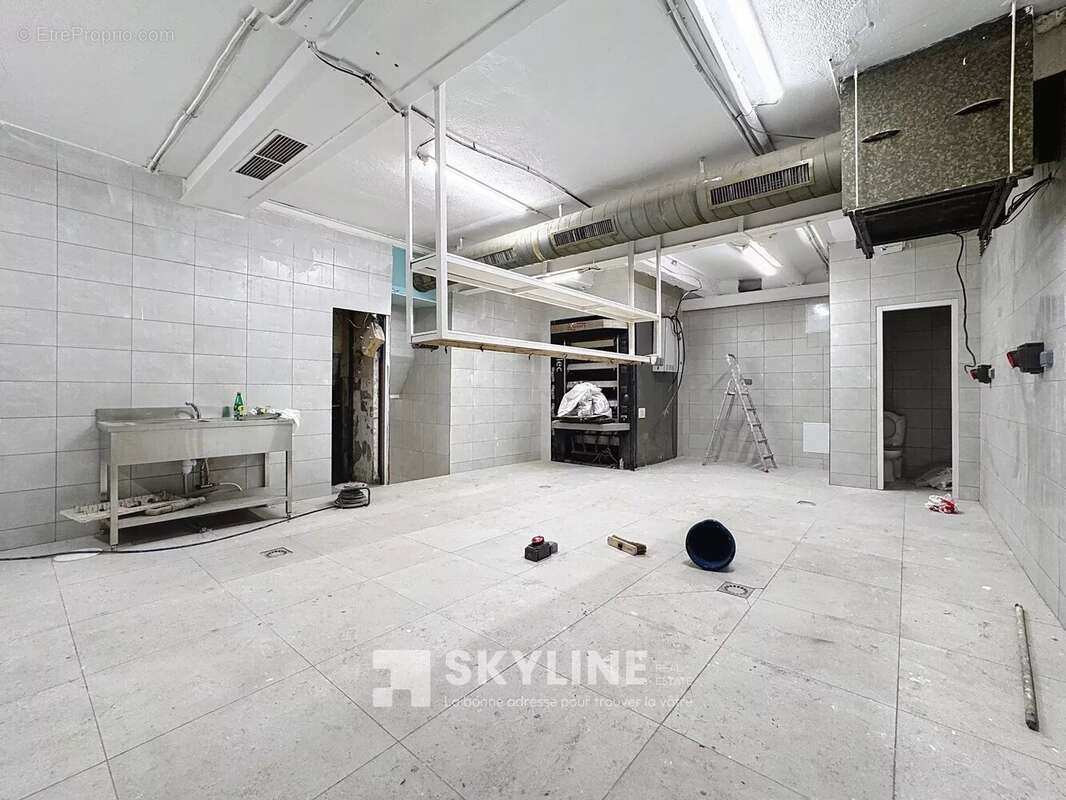 Commerce à MARSEILLE-1E