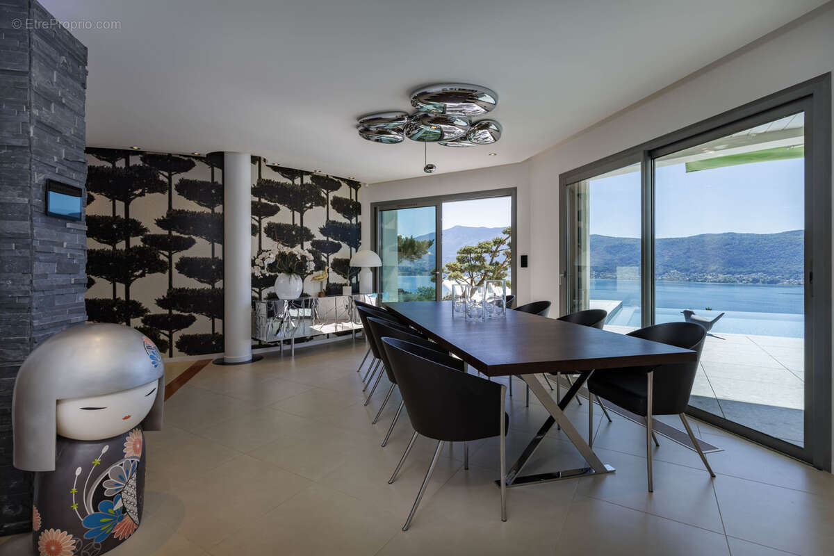 Villa d'exception dominant le lac - photo 45