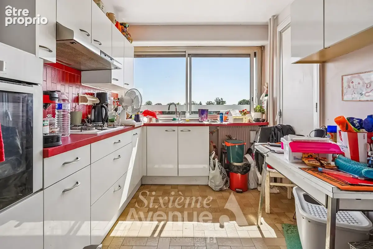Exclusivité - Appartement familial de 101,83 m² Loi carrez  - Vue Seine exceptionnelle - Balcon - Piscine - Parking - Cave - photo 5
