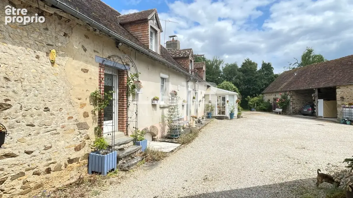 Longère de charme avec nombreuses dépendances proche de Fresnay /Sarthe - Réf F15767 - photo 1