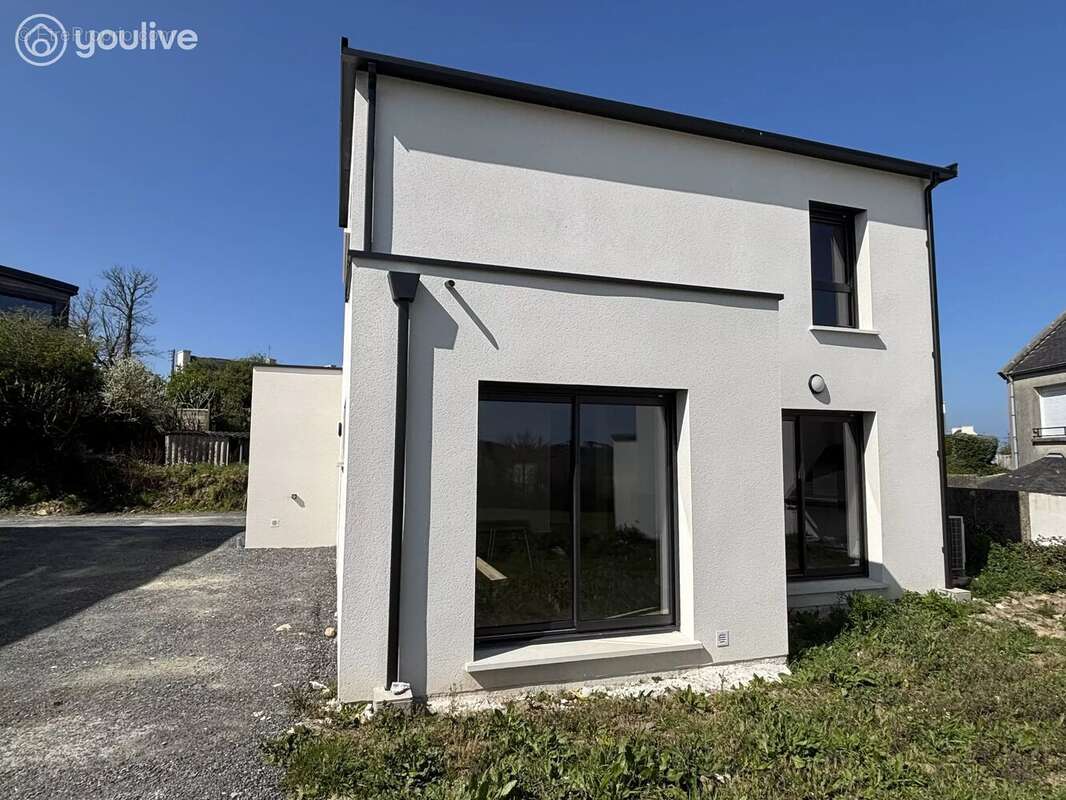 Maison à PLOUGUERNEAU