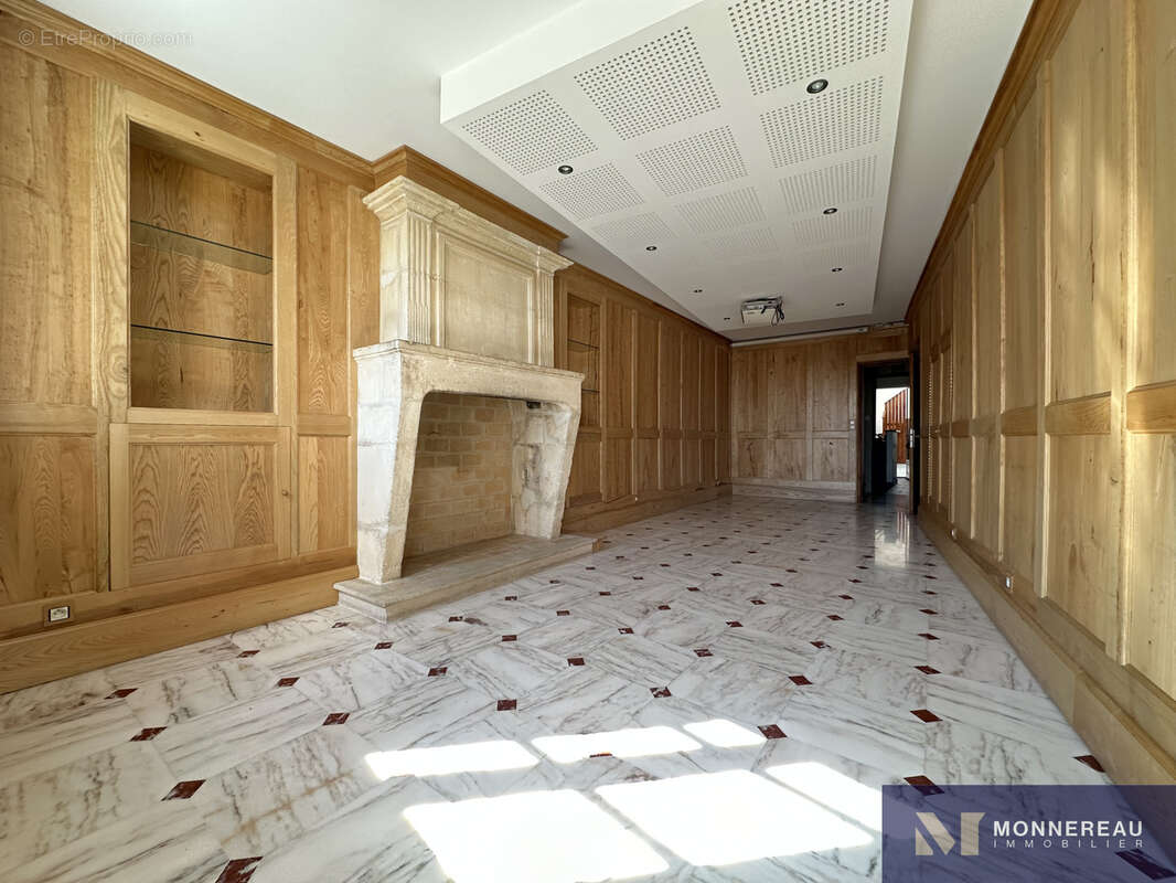 Appartement à BARBEZIEUX-SAINT-HILAIRE