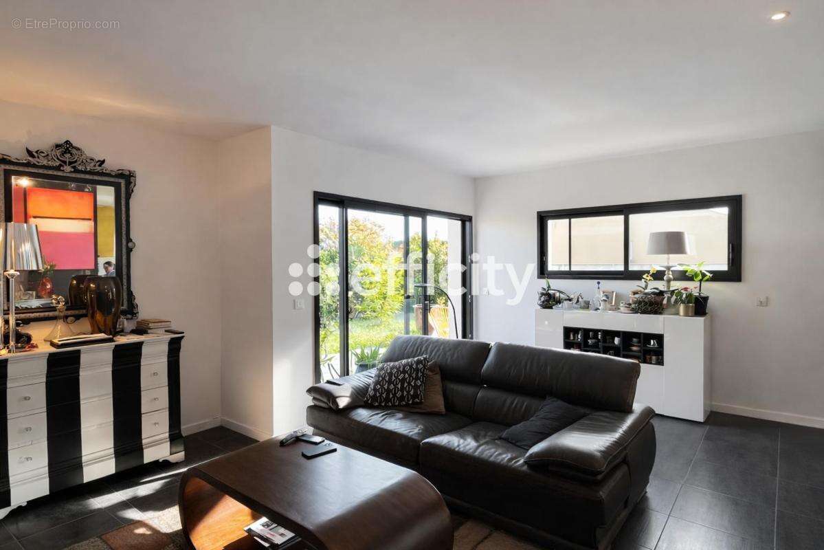 Maison 101 m² à Meursac  - photo 7