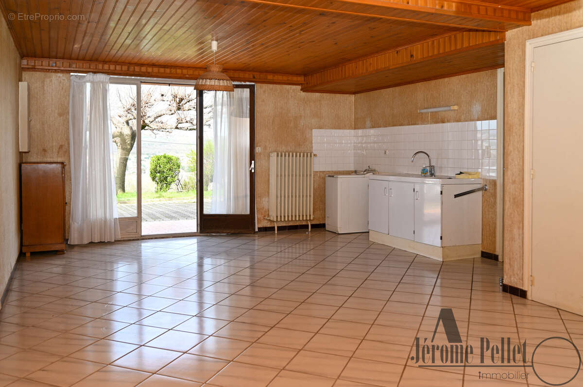 Maison à TERNAY