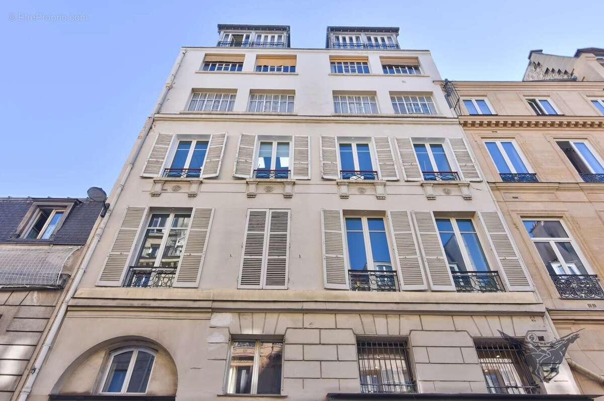 Appartement à PARIS-10E