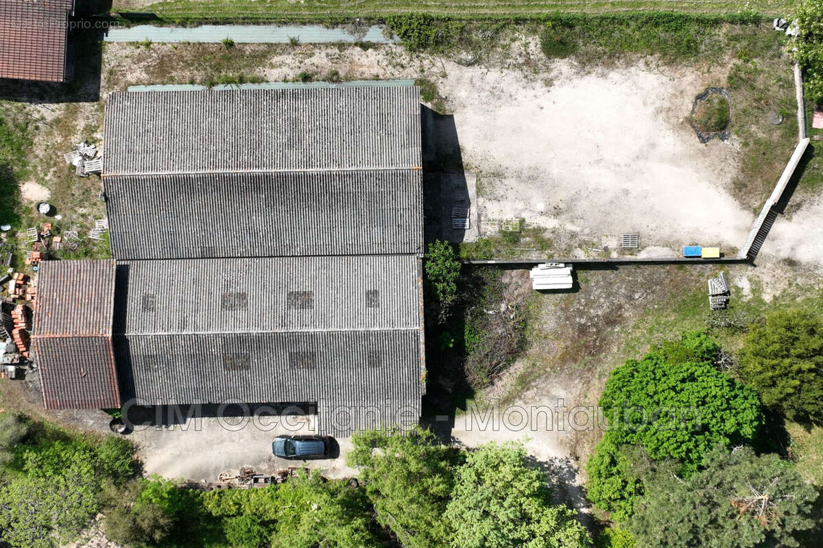 Commerce à MONTBETON