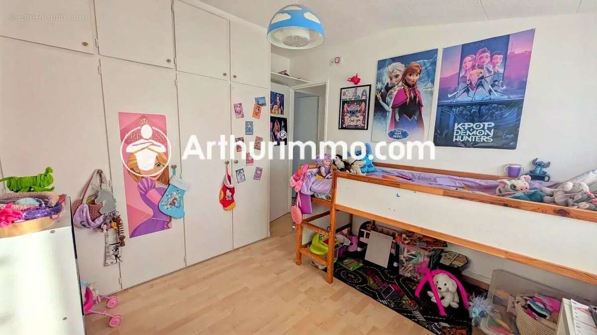 Maison à SAVIGNY-LE-TEMPLE