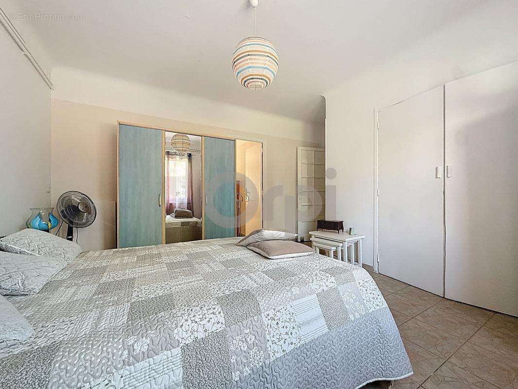 Rare à Saint-Aygulf : 2 appartements T4 sur 800 m² proche mer - photo 11