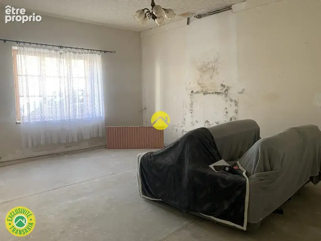Belles surfaces au cœur du village - photo 8