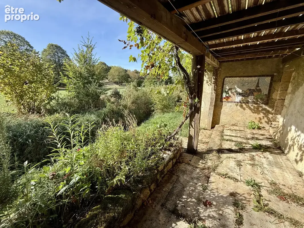 Manoir des XVᵉ & XVIᵉ siècles de 450 m2  dont 300 m2 déjà aménagés sur 880 m2 de terrain - photo 7