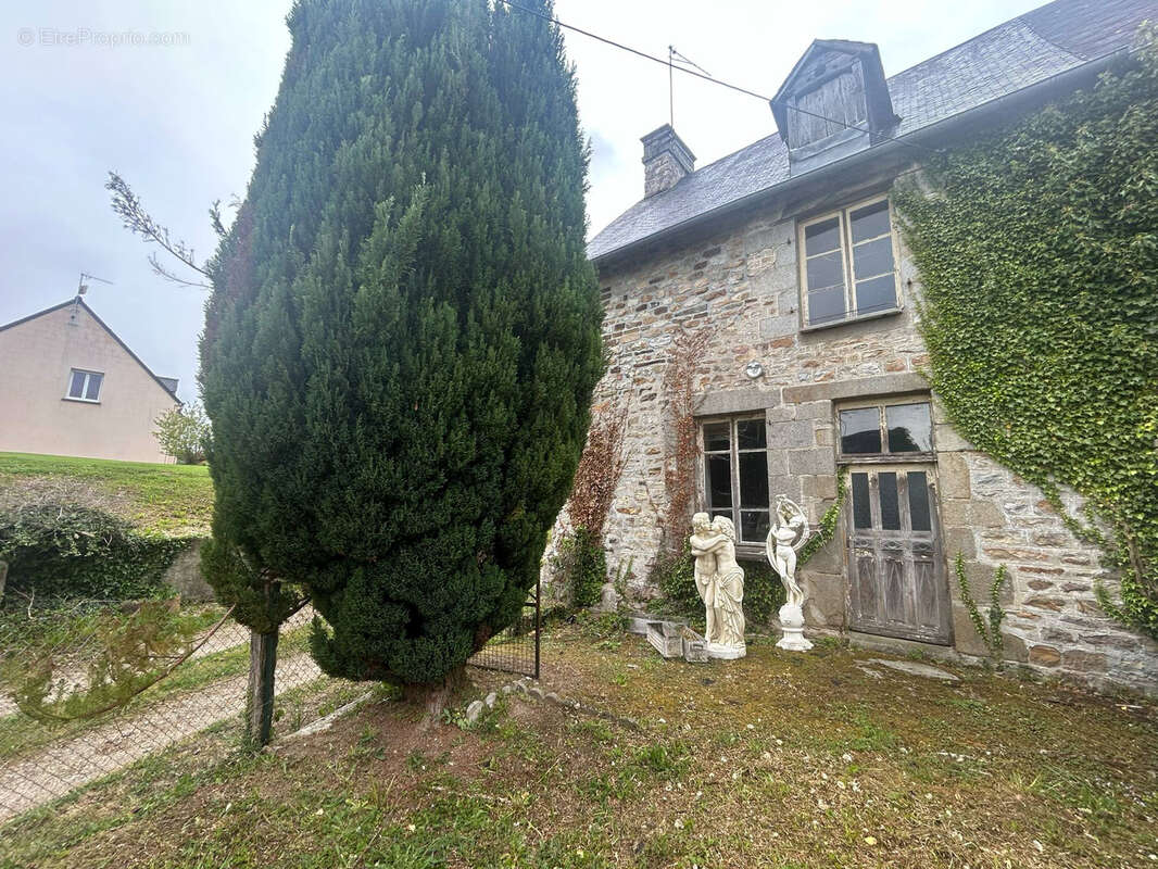 Maison à MORTAIN