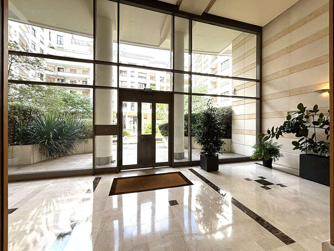 Appartement à LEVALLOIS-PERRET