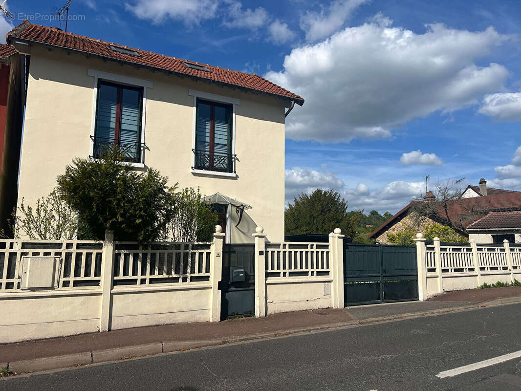 Maison à VILLEBON-SUR-YVETTE