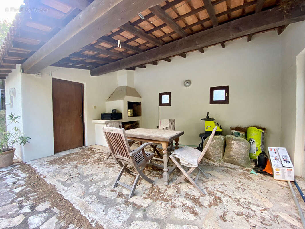 Maison à POUSSAN