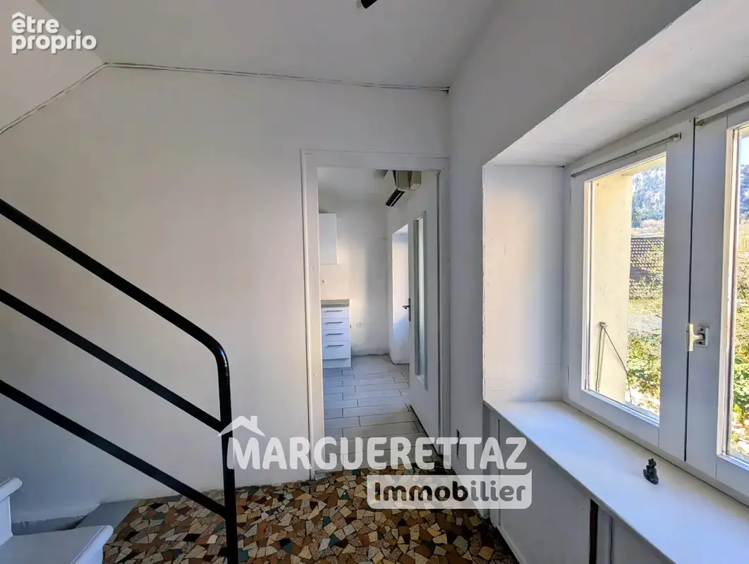 Maison de village mitoyenne - St Jeoire 115m² / garage / pas d'exterieur - photo 4