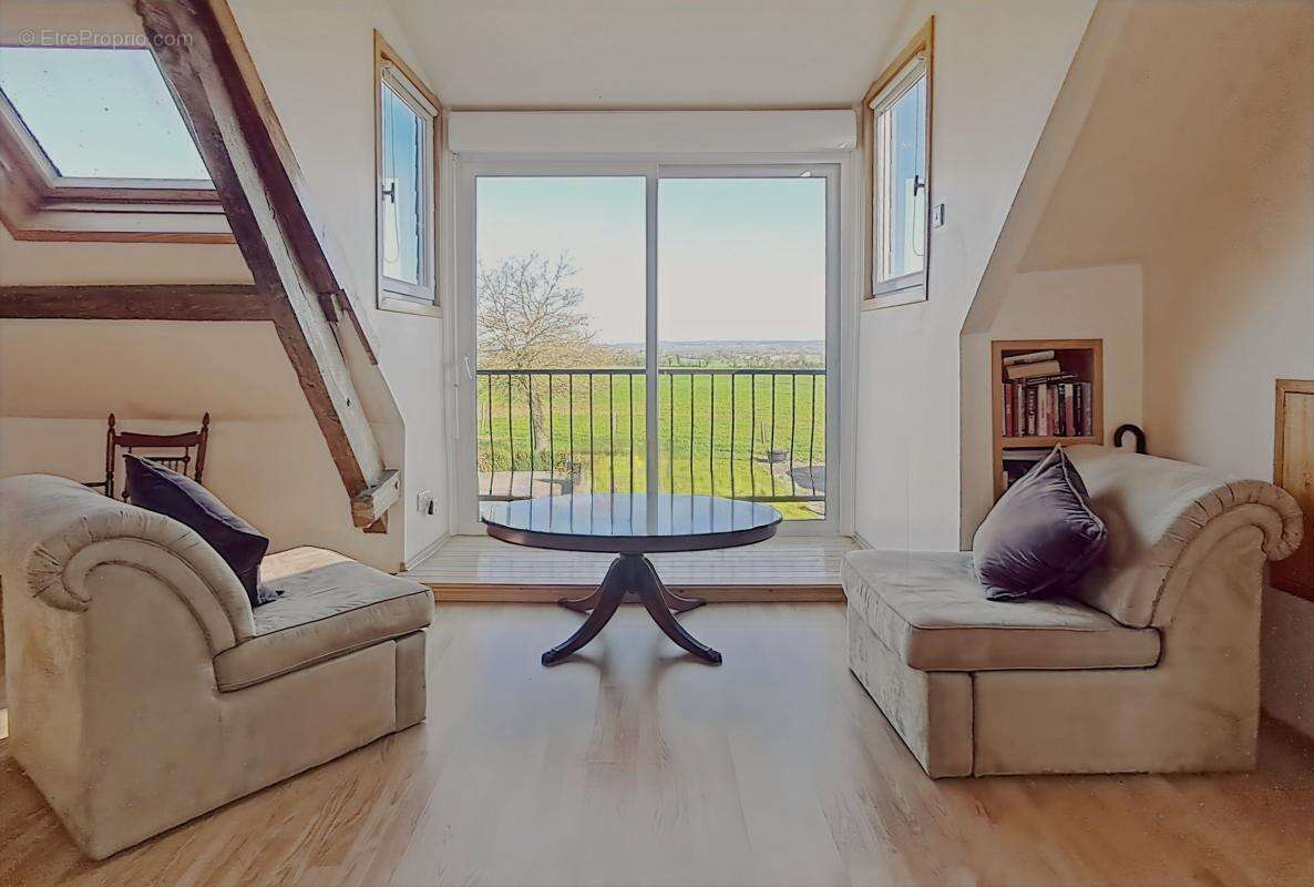 Maison à ROUGE