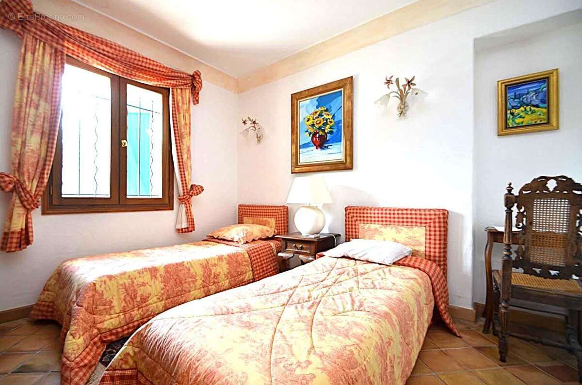 Maison à FIGANIERES