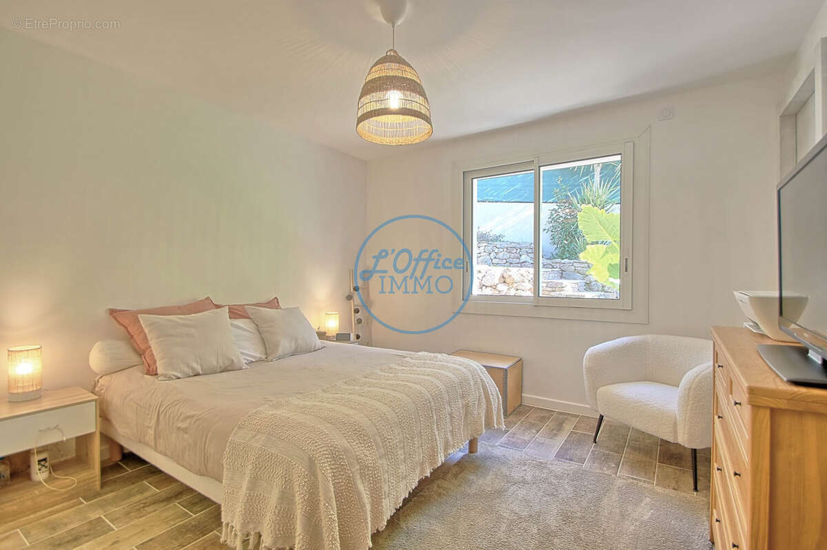 Maison à LA VALETTE-DU-VAR