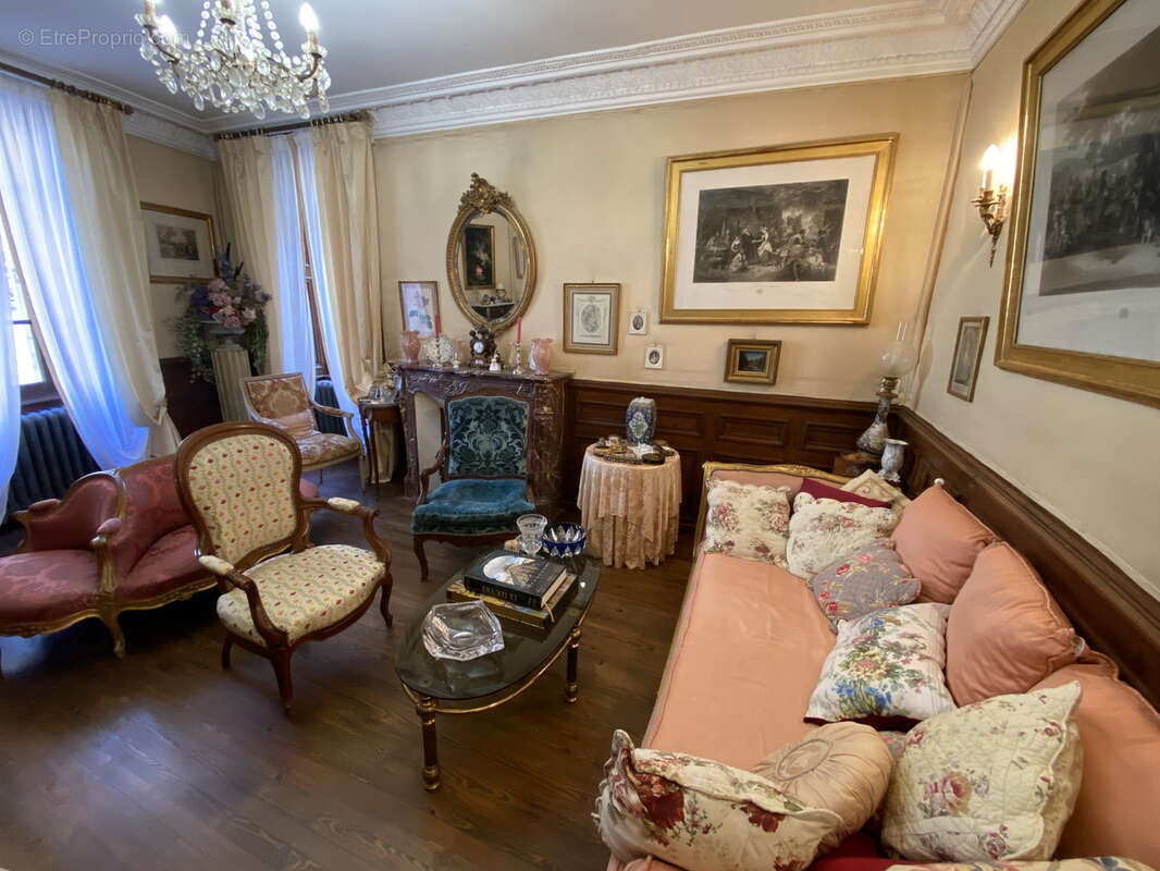 Maison à SAUVAGNAT-SAINTE-MARTHE